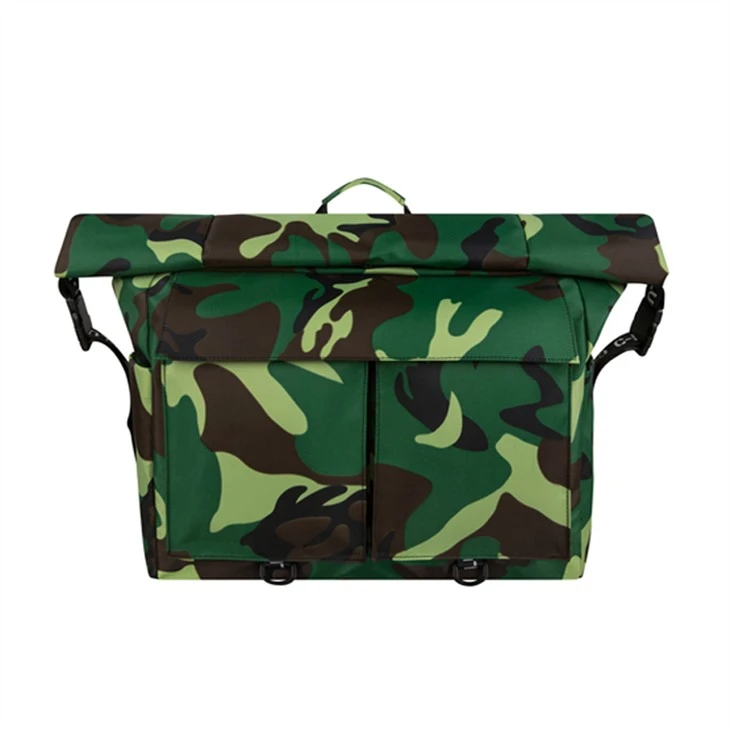 STYLISH GYM BAG green camouflage-front